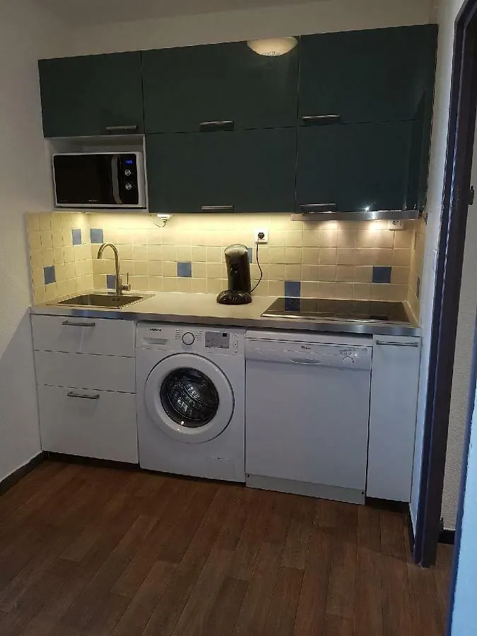 Appart. Vue Sur Mer Et Clim/ Renove Apartman Hyères 0*,  Franciaország